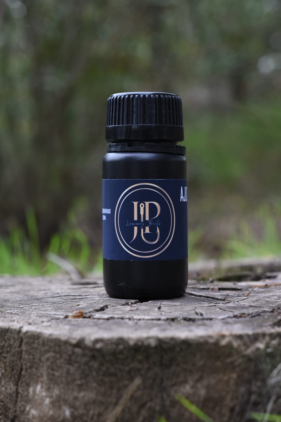 Dip de Ajo Luxury Baits, con un potente aroma que aumenta la atracción de las carpas durante las sesiones de carpfishing