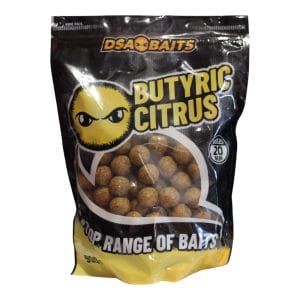 Boilie Butyric Citrus 900g de DSA Bait, cebo de maíz y ácido butírico ideal para pesca en invierno.