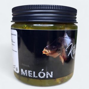 Chufas de anzuelo sabor melón Kimo Baits Magnum 200ml para carpfishing fondos